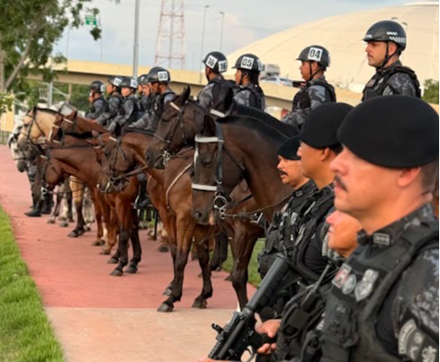 Cavalaria da PM prende foragido com dois mandados durante operação em Cuiabá