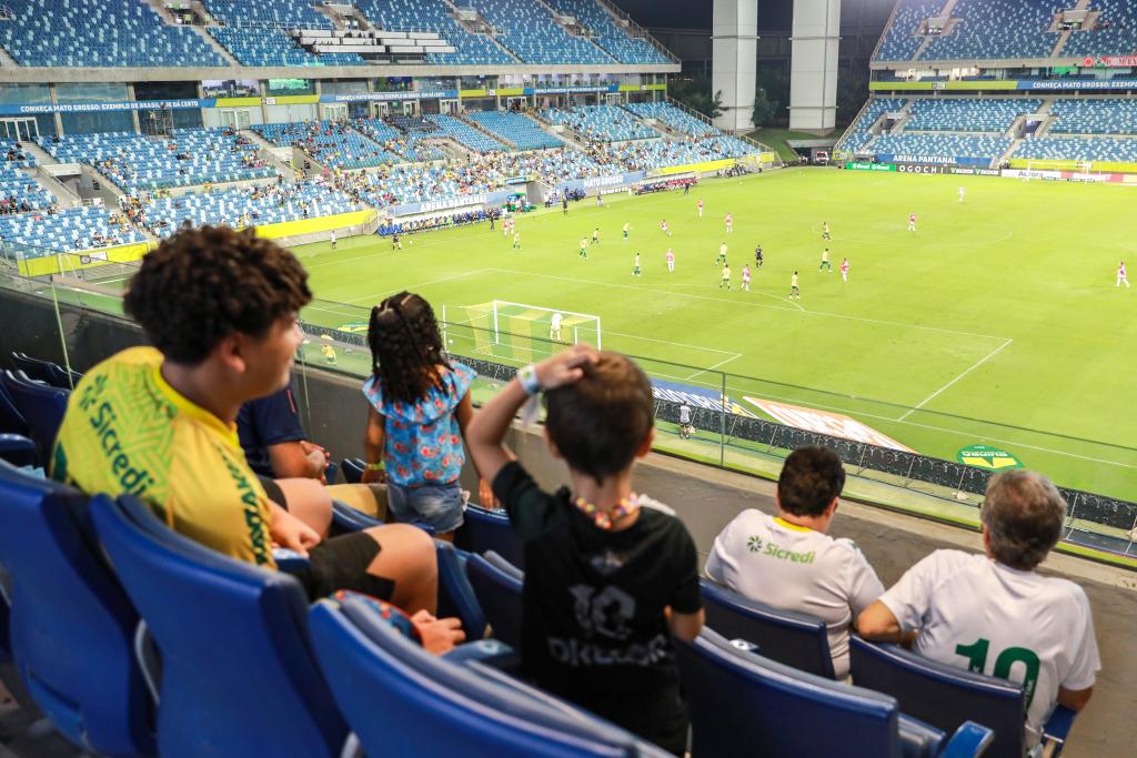Setasc divulga nomes de 10 sorteados para assistir a jogo do Cuiabá no Camarote do Autista
