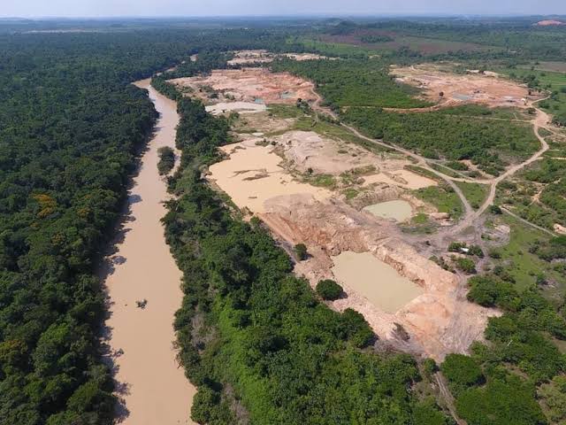 Garimpo ilegal ignora operações da PF e volta a destruir rios no norte de Mato Grosso